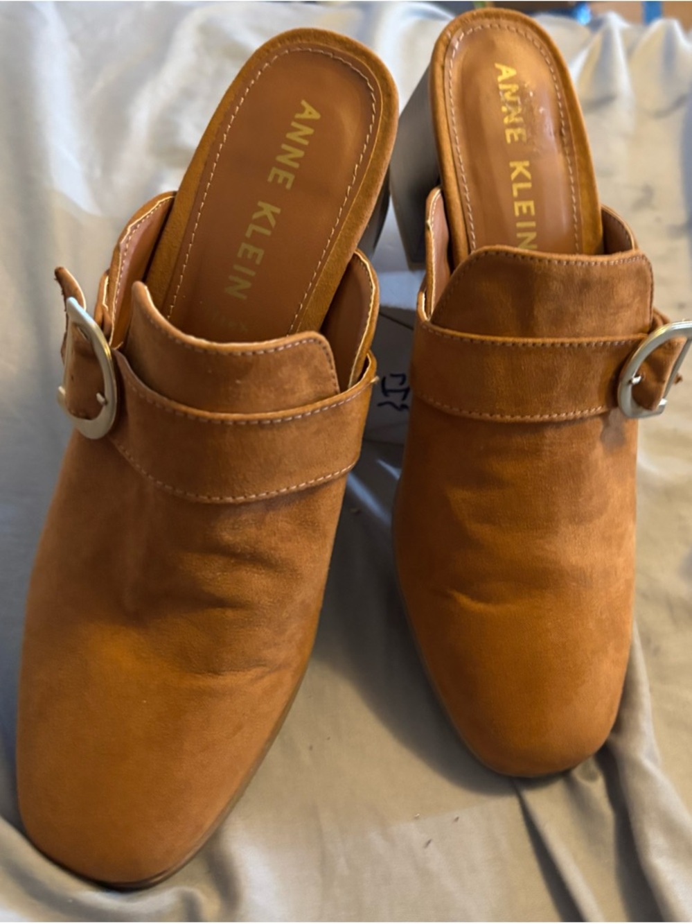 Anne Klein Women's Isiea Mule sz 9